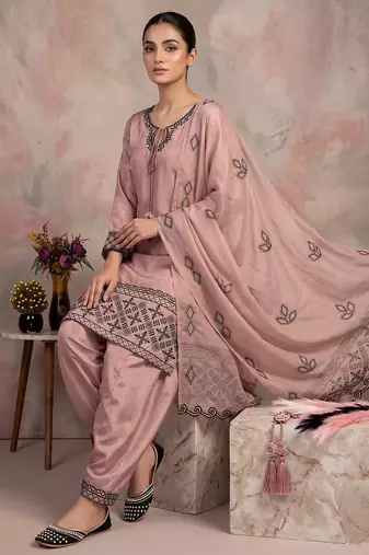 Elegant blush pink embroidered kurta set with farshi salwar
