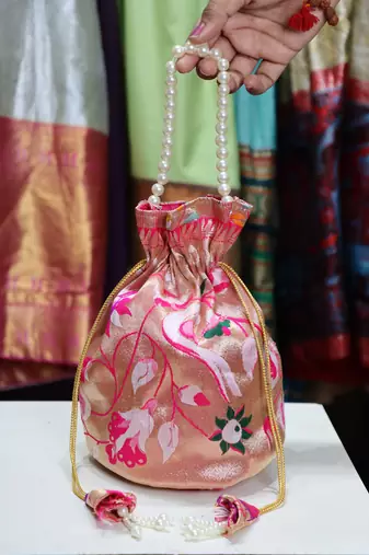 Multicolor pearl handle designer batwa