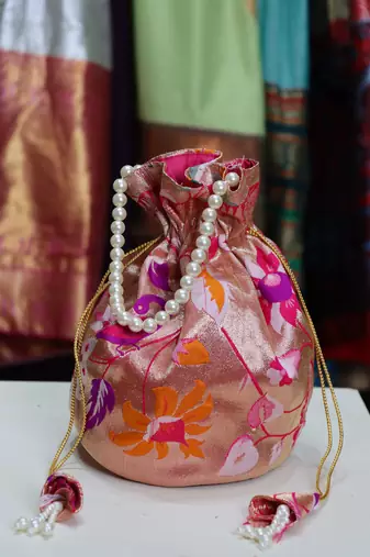 Multicolor pearl handle designer batwa