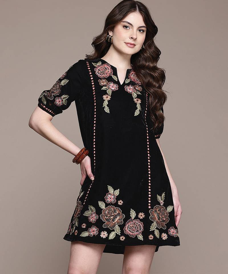 Black embroidered velvet short dress
