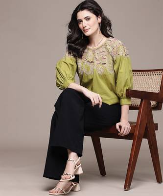 Green embroidered cotton blend top 4