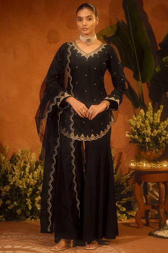 Kedarfab women's silk  embroidered  kurta palazzo with dupatta set