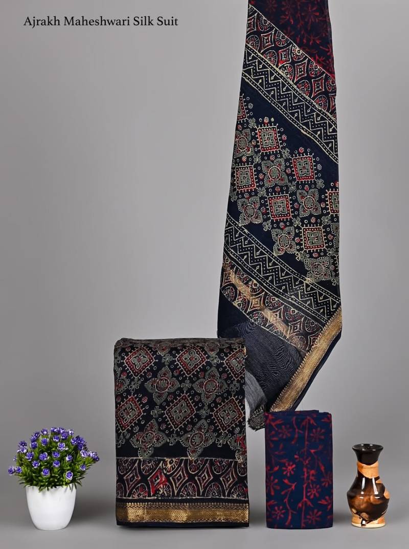 Navy blue exclusive new hand block printed maheshwari silk zari border suits pieces