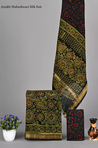 Multicolor exclusive new hand block printed maheshwari silk zari border suits pieces