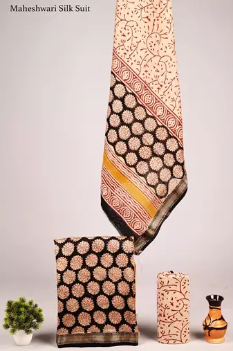 Multicolor exclusive new hand block printed maheshwari silk zari border suits pieces