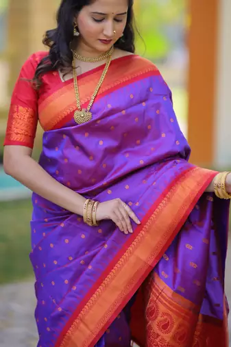 Purple floral, temple border, zari work kanji gadwal silk saree with blouse