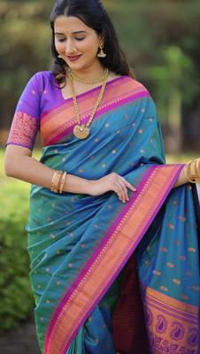 Teal blue floral temple border zari work kanji gadwal silk blend saree with blouse 2