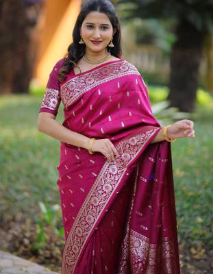 Magenta floral zari work banarasi silk blend saree with blouse 2