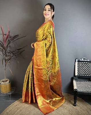 Gold floral paisely zari woven silk blend saree with blouse 4