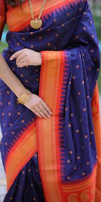 Navy blue floral temple border zari work kanji gadwal silk blend saree with blouse 5
