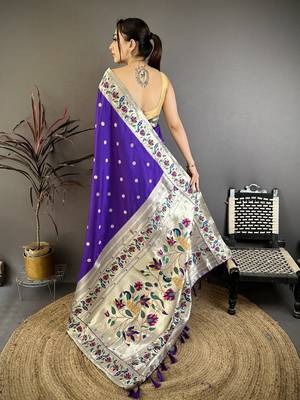 Blue floral, zari woven soft silk saree with blouse 5