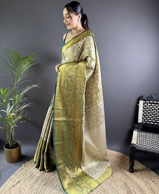 Green floral peacock zari woven tissue silk blend saree with blouse 3