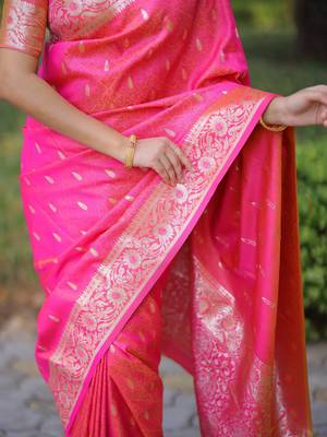 Pink floral zari work banarasi silk blend saree with blouse 5