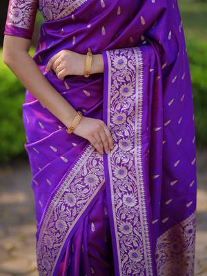 Purple floral zari work banarasi silk blend saree with blouse 5