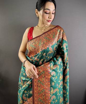 Green floral paisely zari woven banarasi silk blend saree with blouse 2