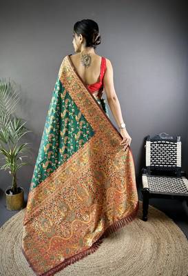 Green floral paisely zari woven banarasi silk blend saree with blouse 4
