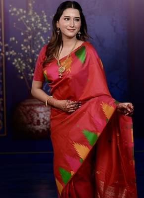 Red temple border, zari work soft silk saree with blouse 2