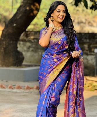 Blue floral zari woven banarasi silk blend saree with blouse 2