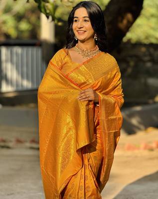 Orange floral zari woven banarasi silk blend saree with blouse 2