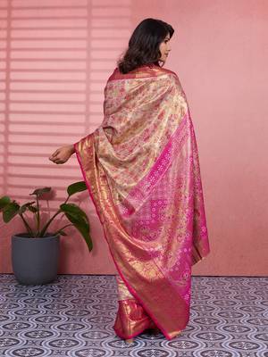 Dark pink floral, zari woven kanjivaram silk saree with blouse 4