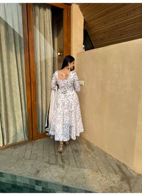 Off white embroidery vichitra silk blend fully stitched anarkali suit set 3