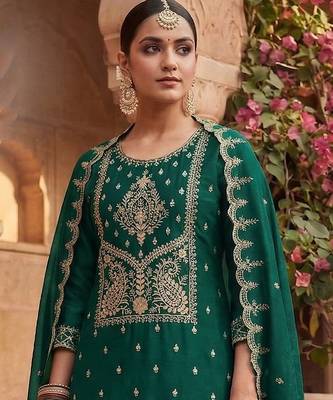 Green embroidered rangoli crush salwar suit 2