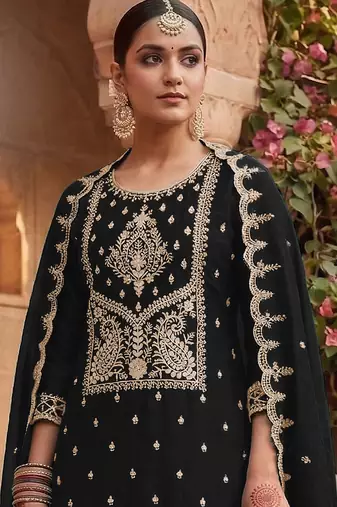 Black embroidered rangoli crush salwar suit