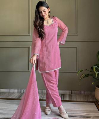 pink silk blend embroidered farshi salwar 4