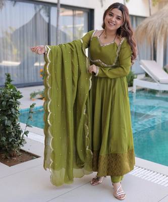 Olive anarkali set 4