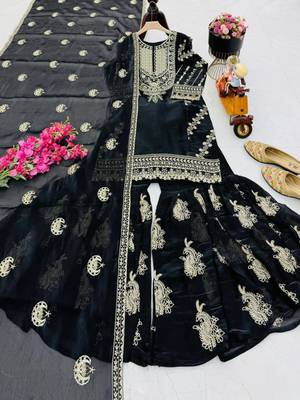 Black embroidered sharara suit 4