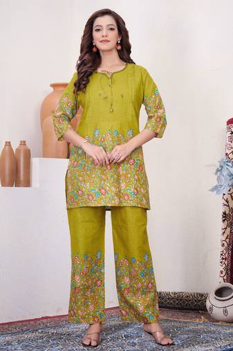 Green floral printed cotton classic co ord set