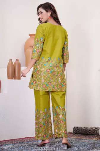 Green floral printed cotton classic co ord set