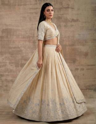 Off-White Designer Premium Function Wear Lehenga Choli 4