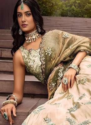 cream silk embroidered bridal lehenga choli 4