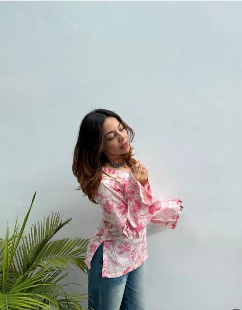 Women's Rayon Handprinted Designer Regular Fit Jaipuri Top & Tunics