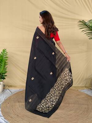 Black matka silk saree with all over designer embroidery 2