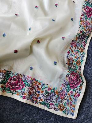 white tissue viscose fabric saree with flower design 4