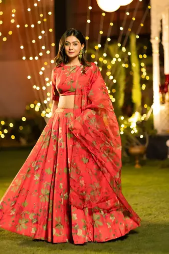 semi stitched lehenga choli with unstitched blouse & orgenza dupatta