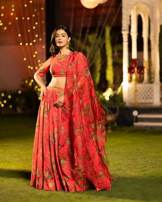 semi stitched lehenga choli with unstitched blouse & orgenza dupatta 3