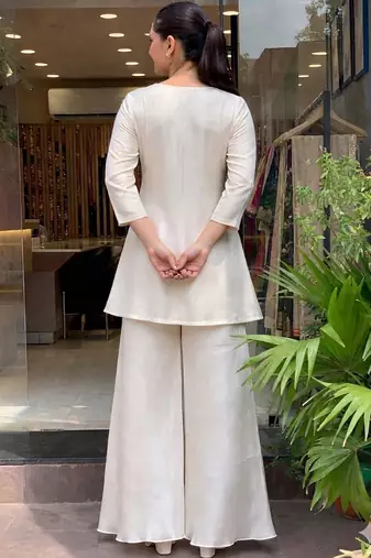 Off white silk heavy thread embroidery work kurta with palazzo