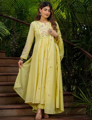 Yellow chanderi silk heavy thread embroidery work kurta pant set 1