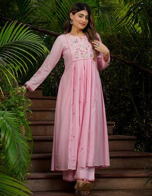 Pink chanderi silk heavy thread embroidery work kurta pant set 4