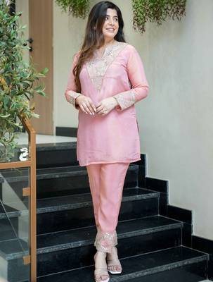 Pink simmer silk heavy thread embroidery, mirror with sequins work kurta with palazzo 2