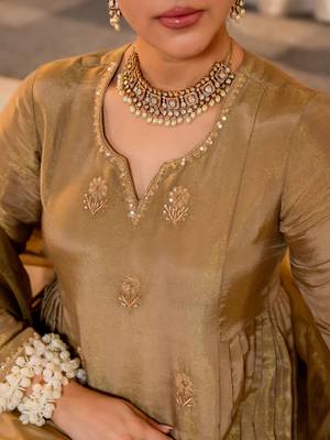 Gold simmer chanderi heavy thread embroidery work kurta pant set 4