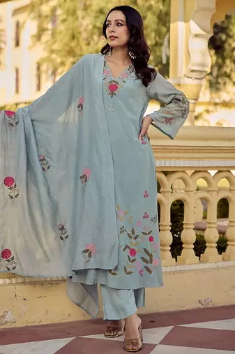 Ocean mist chanderi silk heavy thread embroidery work kurta pant set