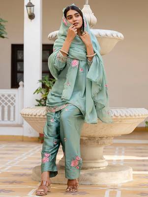 Pista satin heavy thread embroidery sequins work kurta patiala pant set 4