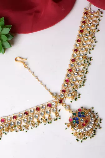Gold supraja kundan mathapatti