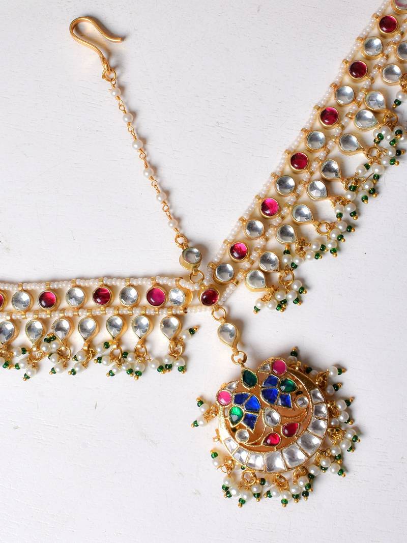 Gold supraja kundan mathapatti