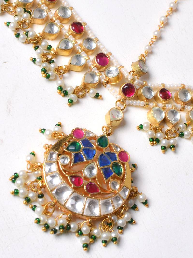 Gold supraja kundan mathapatti