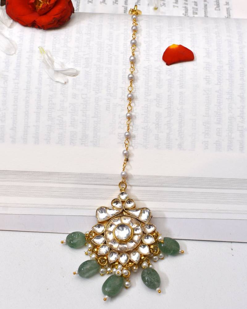 Gold chandasri kundan maangtikka (mint green)